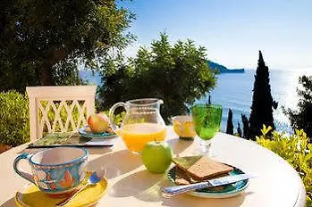 Monti E Mare Apartment