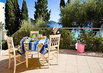 Monti E Mare Αλάσιο