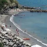 Monti E Mare Szálloda *