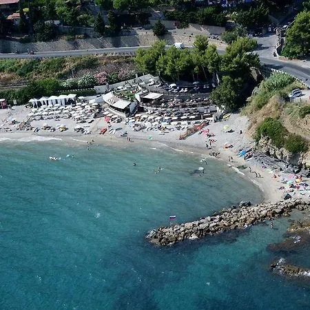 Monti E Mare Appartamento Alassio