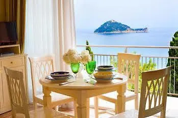 Monti E Mare Szálloda